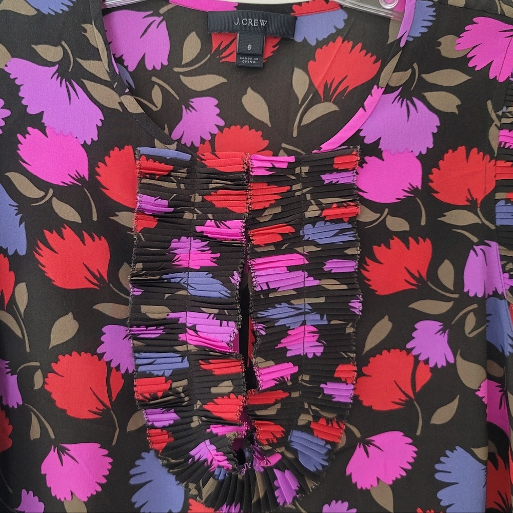 NWOT J. Crew Painted Pansy Floral Ruffle Silk Tank Blouse, Size 6 - Picture 4 of 5